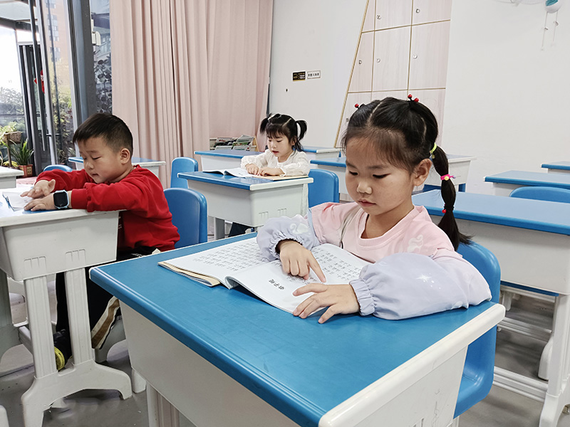 松岗幼小衔接课堂场景